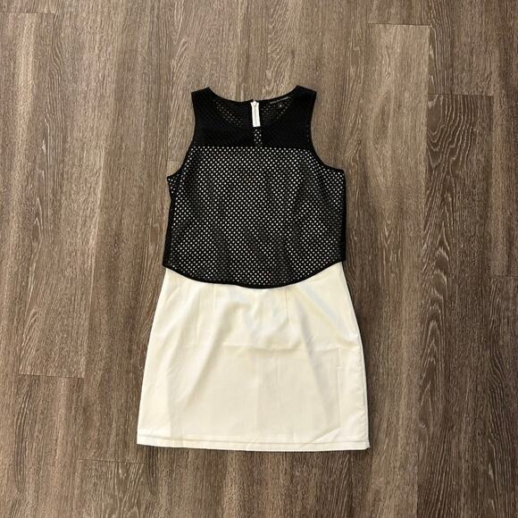 W118 by Walter Baker Black Mesh Overlay Shift Dress Size Small Ivory Lined Mini - Picture 4 of 12